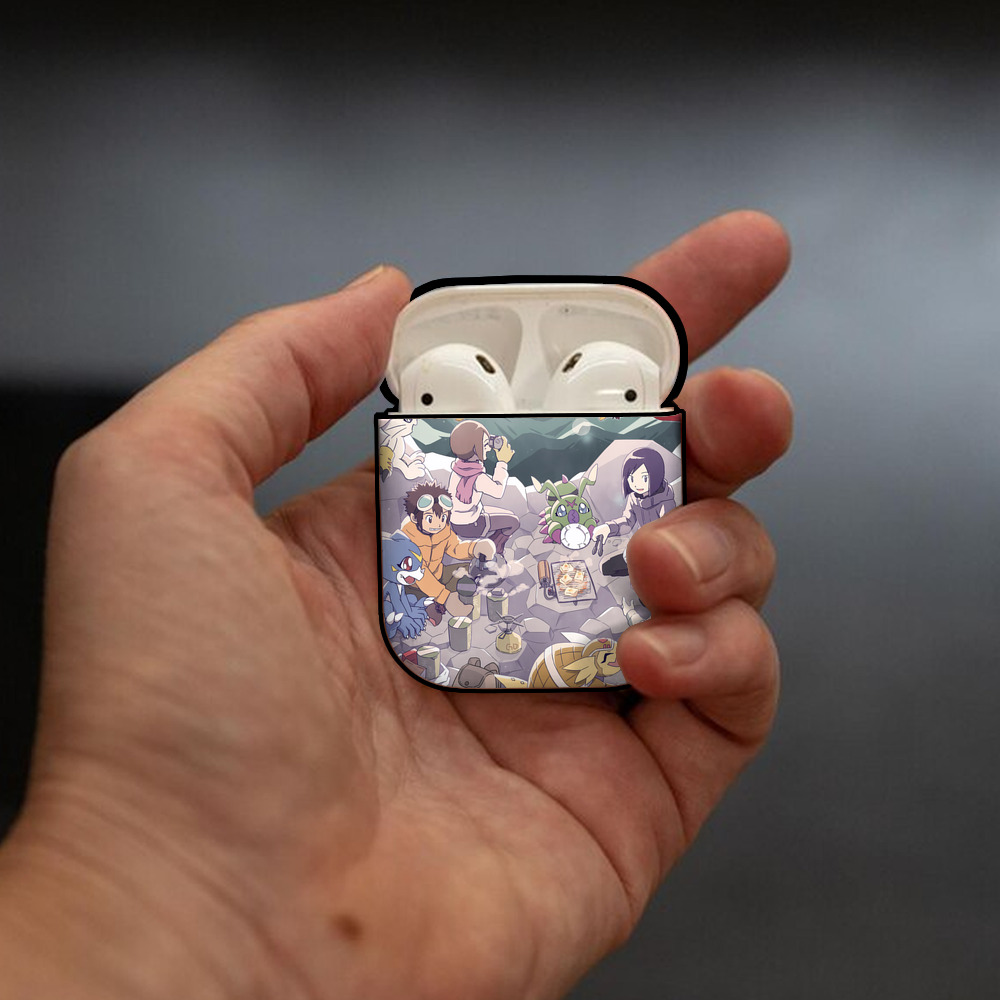 Digimon デジタルモンスター/デジモン AirPods 第2世代保護ケース ハードシェル ブラック 耐衝撃・防指紋・カラビナ付き