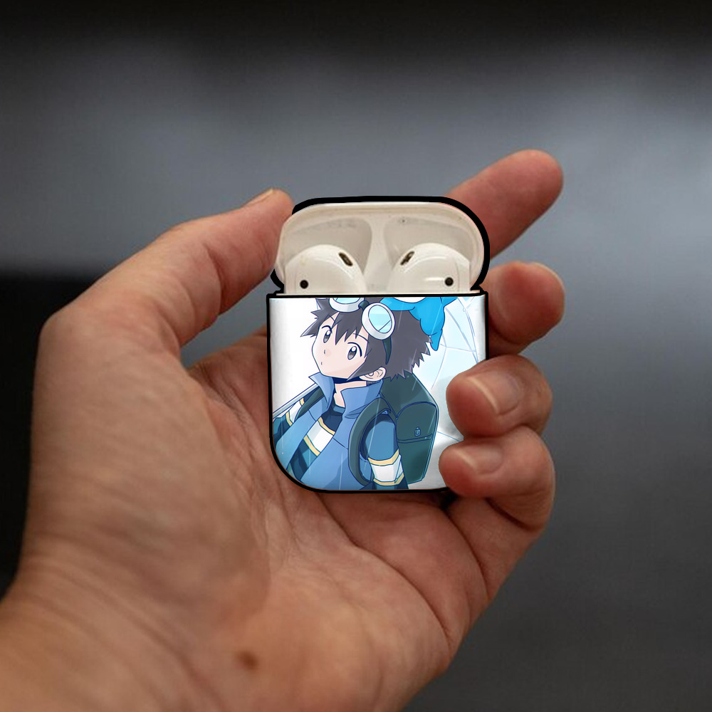Digimon デジタルモンスター/デジモン AirPods 第2世代保護ケース ハードシェル ブラック 耐衝撃・防指紋・カラビナ付き