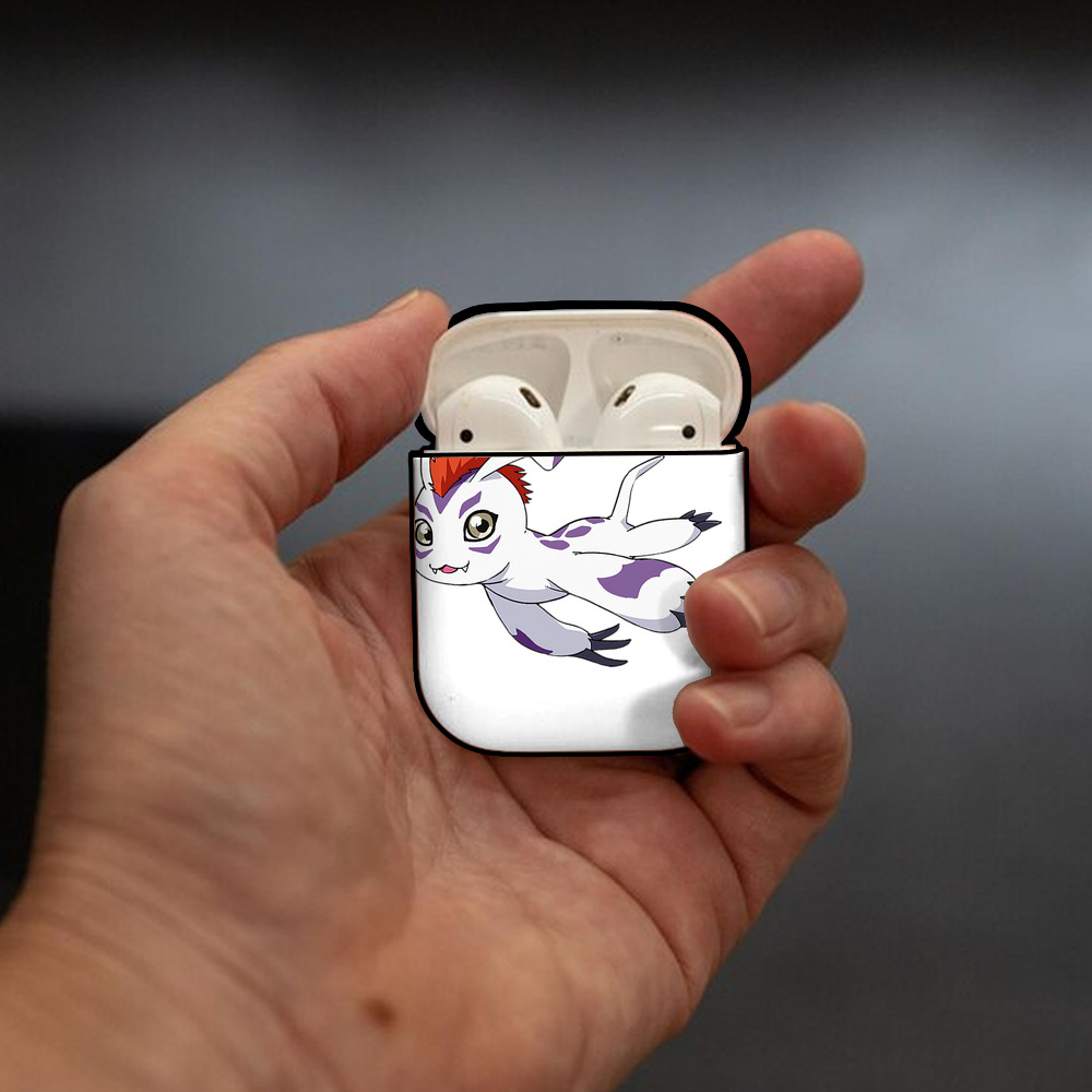Digimon デジタルモンスター/デジモン AirPods 第2世代保護ケース ハードシェル ブラック 耐衝撃・防指紋・カラビナ付き