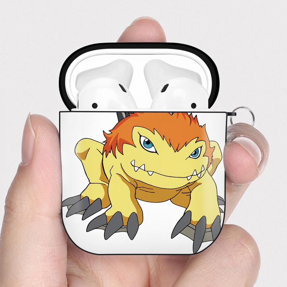 （画像用） Digimon デジタルモンスター/デジモン AirPods 第2世代保護ケース ハードシェル ブラック 耐衝撃・防指紋・カラビナ付き