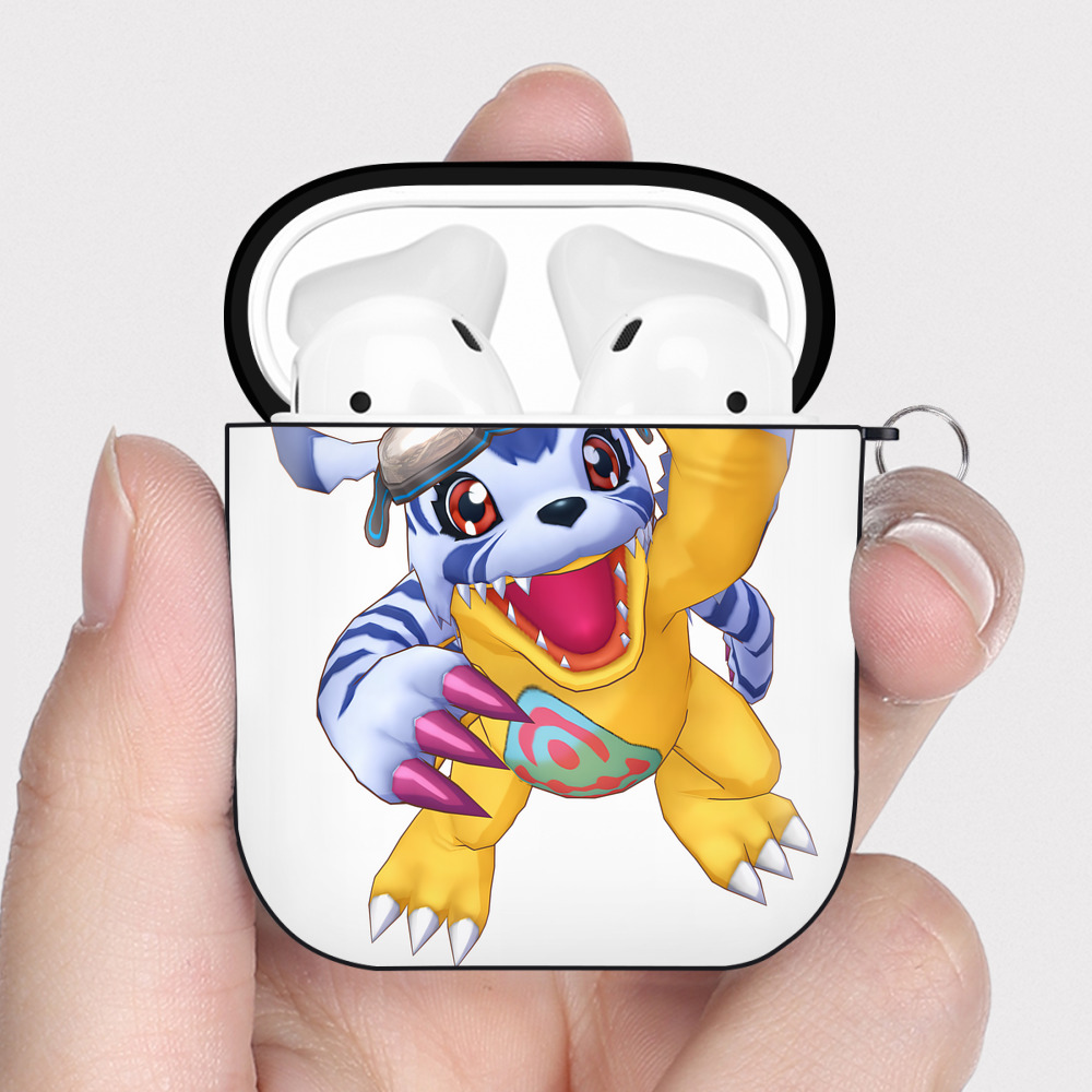（画像用） Digimon デジタルモンスター/デジモン AirPods 第2世代保護ケース ハードシェル ブラック 耐衝撃・防指紋・カラビナ付き