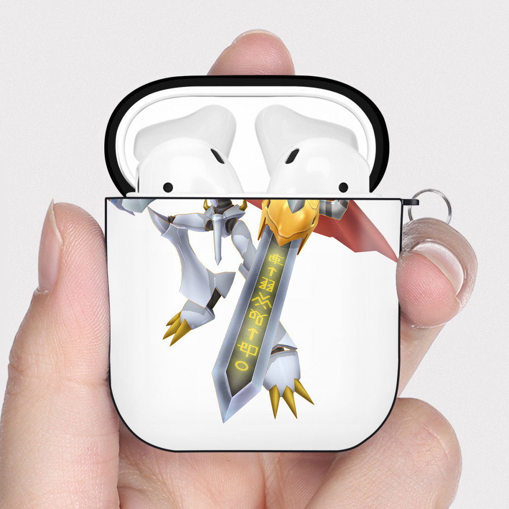 （画像用） Digimon デジタルモンスター/デジモン AirPods 第2世代保護ケース ハードシェル ブラック 耐衝撃・防指紋・カラビナ付き