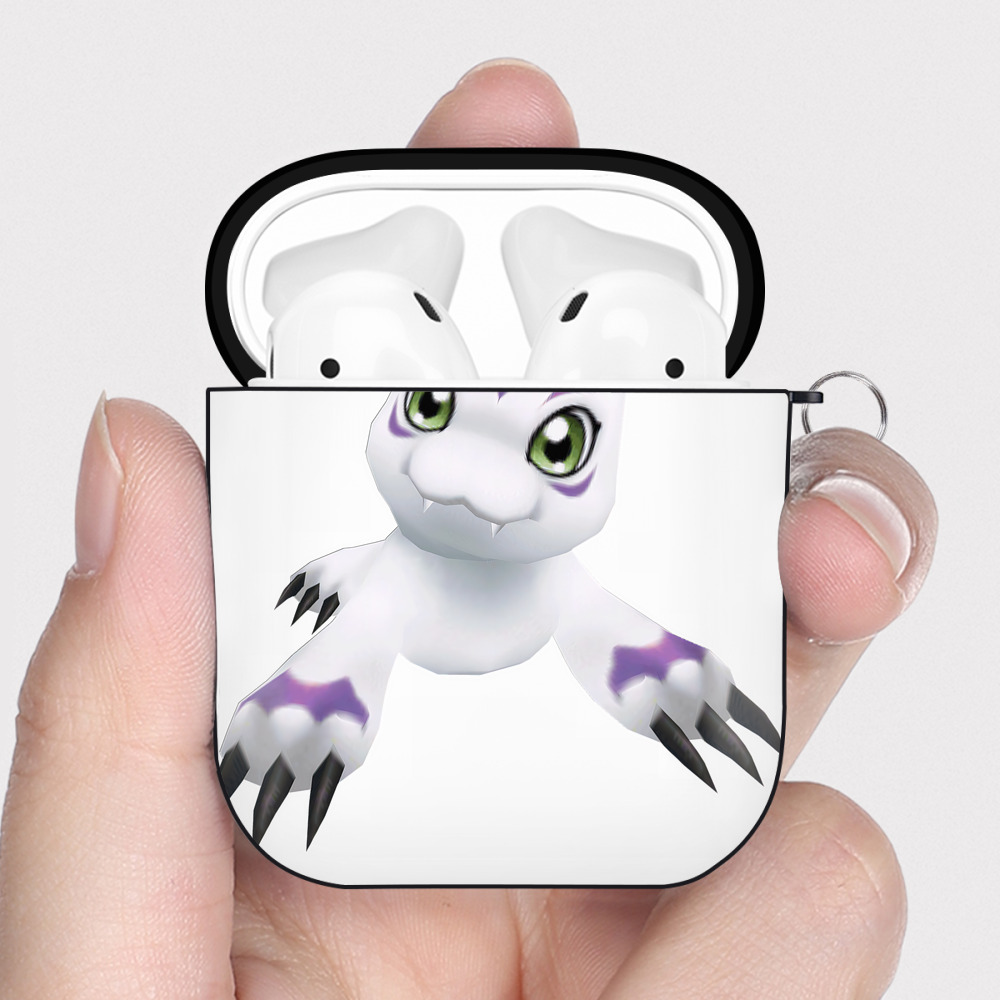 （画像用） Digimon デジタルモンスター/デジモン AirPods 第2世代保護ケース ハードシェル ブラック 耐衝撃・防指紋・カラビナ付き