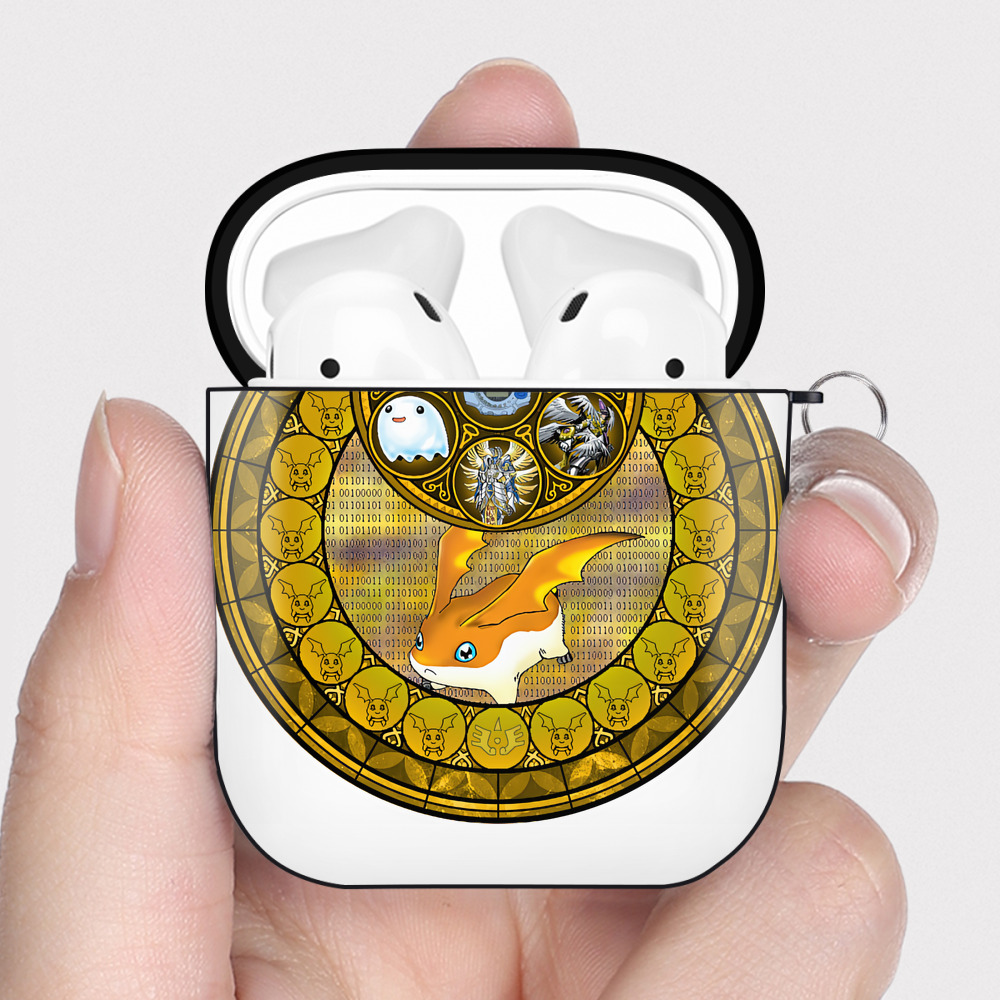 （画像用） Digimon デジタルモンスター/デジモン AirPods 第2世代保護ケース ハードシェル ブラック 耐衝撃・防指紋・カラビナ付き