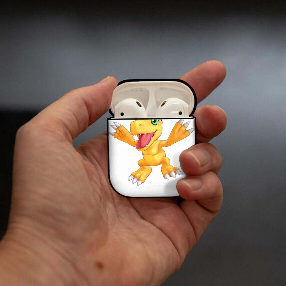 Digimon デジタルモンスター/デジモン AirPods 第2世代保護ケース ハードシェル ブラック 耐衝撃・防指紋・カラビナ付き