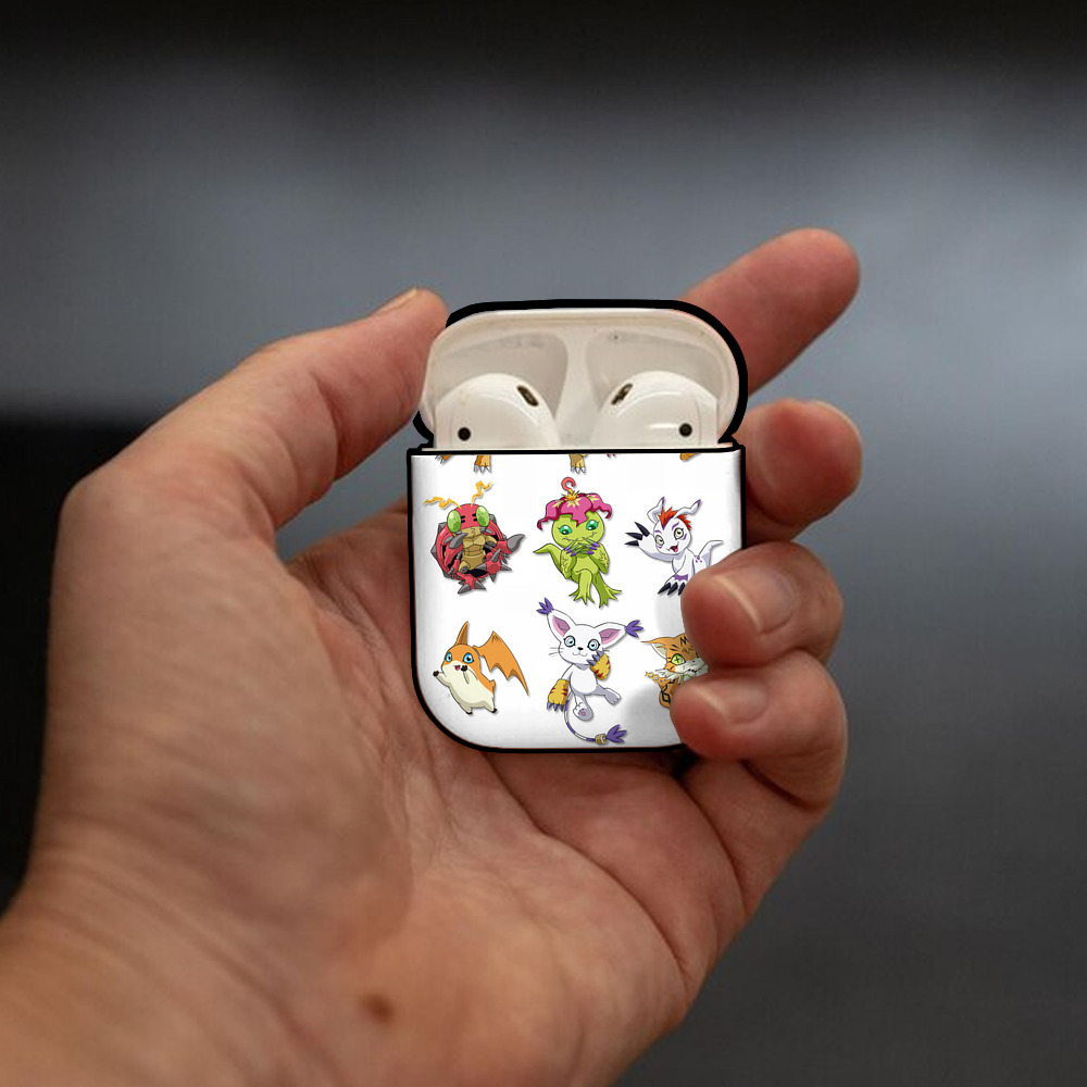 Digimon デジタルモンスター/デジモン AirPods 第2世代保護ケース ハードシェル ブラック 耐衝撃・防指紋・カラビナ付き