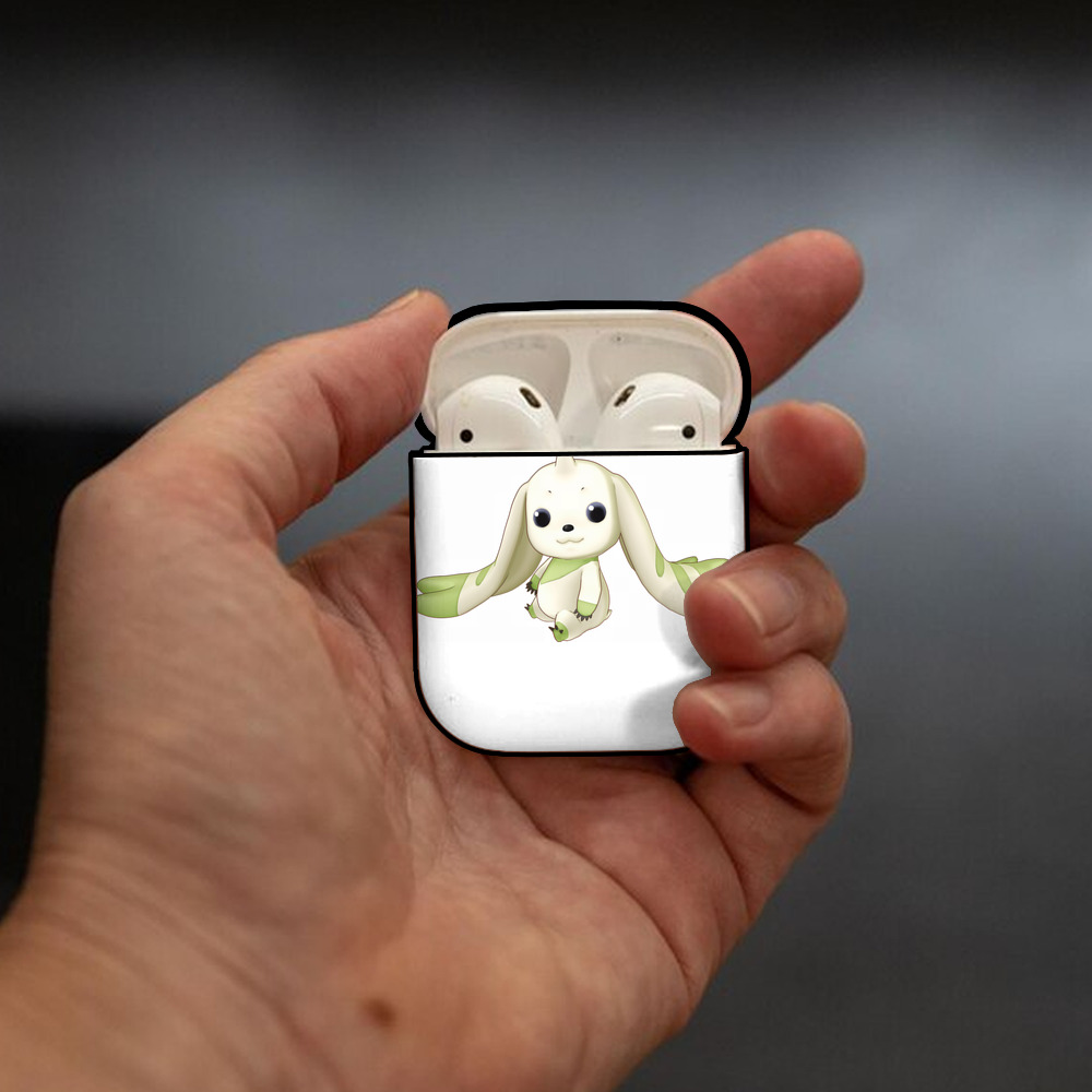 Digimon デジタルモンスター/デジモン AirPods 第2世代保護ケース ハードシェル ブラック 耐衝撃・防指紋・カラビナ付き