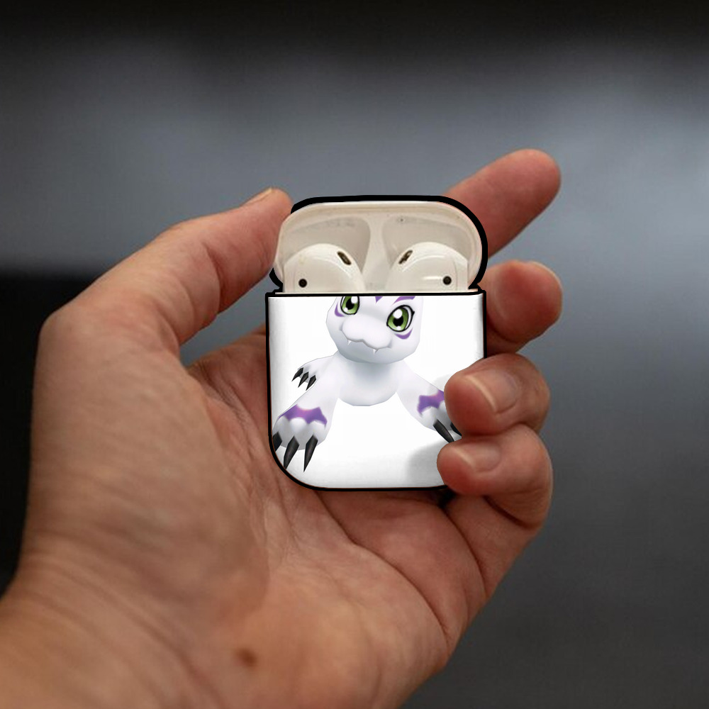 Digimon デジタルモンスター/デジモン AirPods 第2世代保護ケース ハードシェル ブラック 耐衝撃・防指紋・カラビナ付き